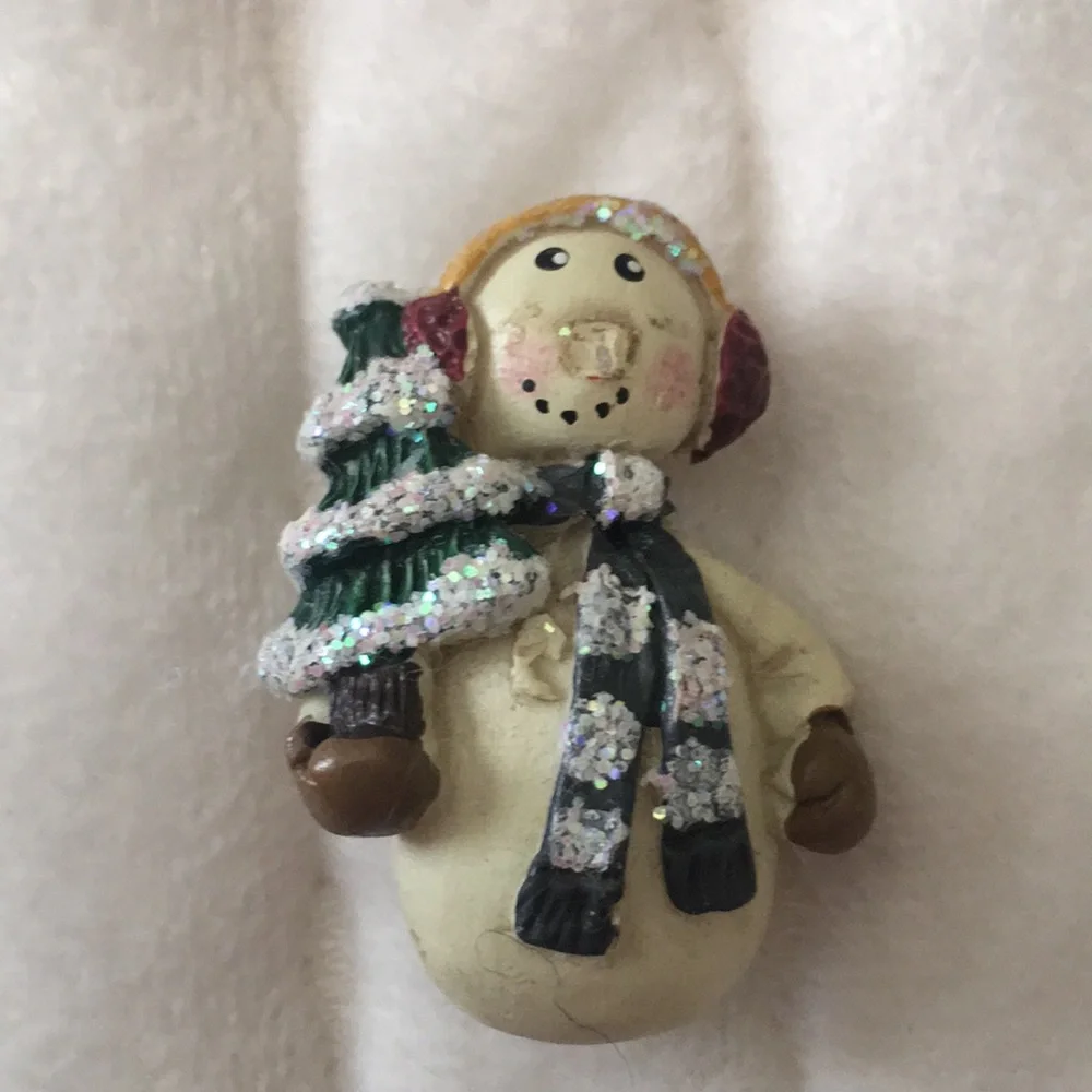 Christmas Holiday pins and earrings - Picture 4 of 8